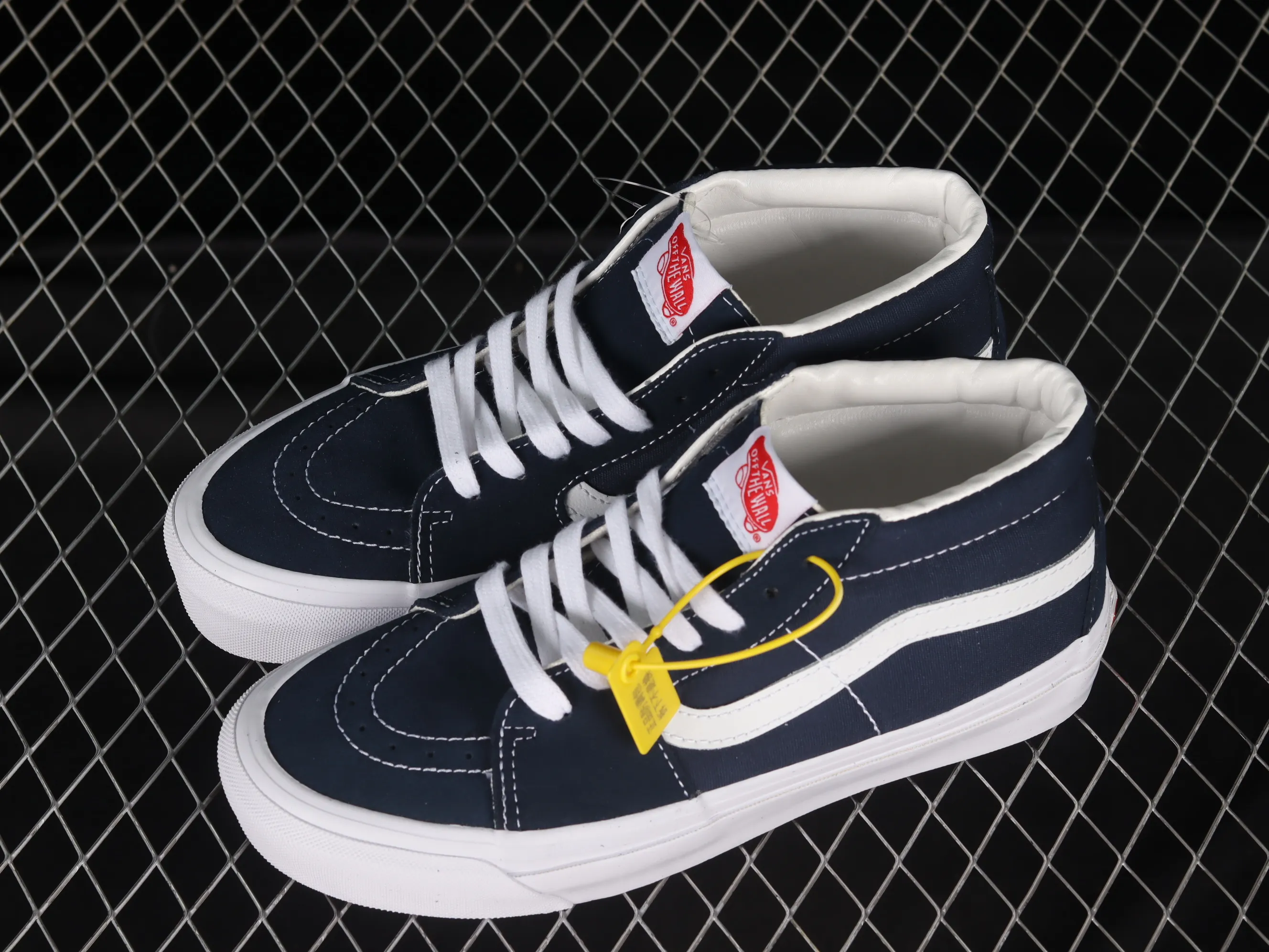 All categories Vans Vans series Vans Mid Vans China Vans Vault OG Sk8-Mid Vans official high-end branch navy blue mid-top retro simple casual canvas shoes VN0A4BVCNAV